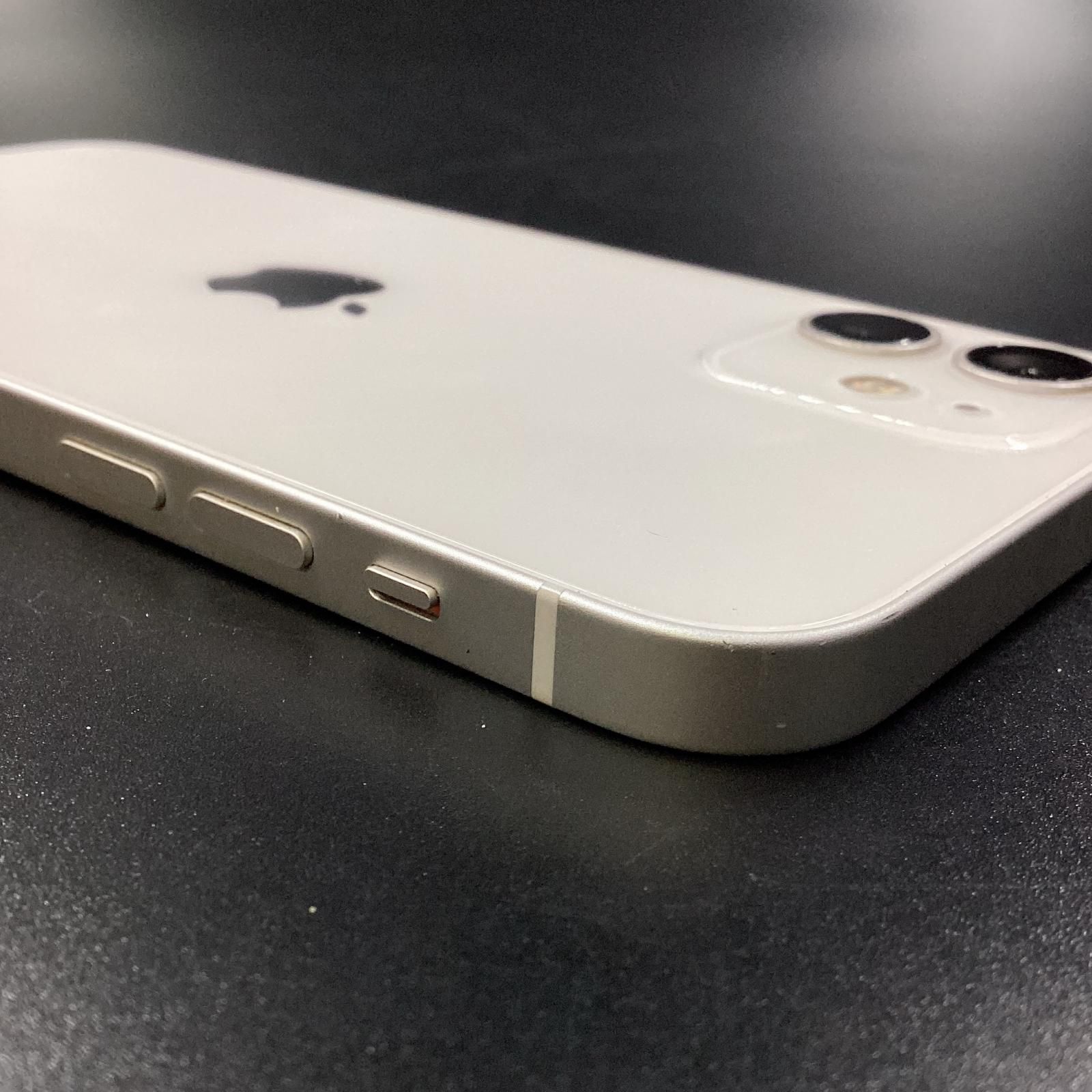 全額返金保証】【最速発送】Apple iPhone 12 256GB ホワイト au 77