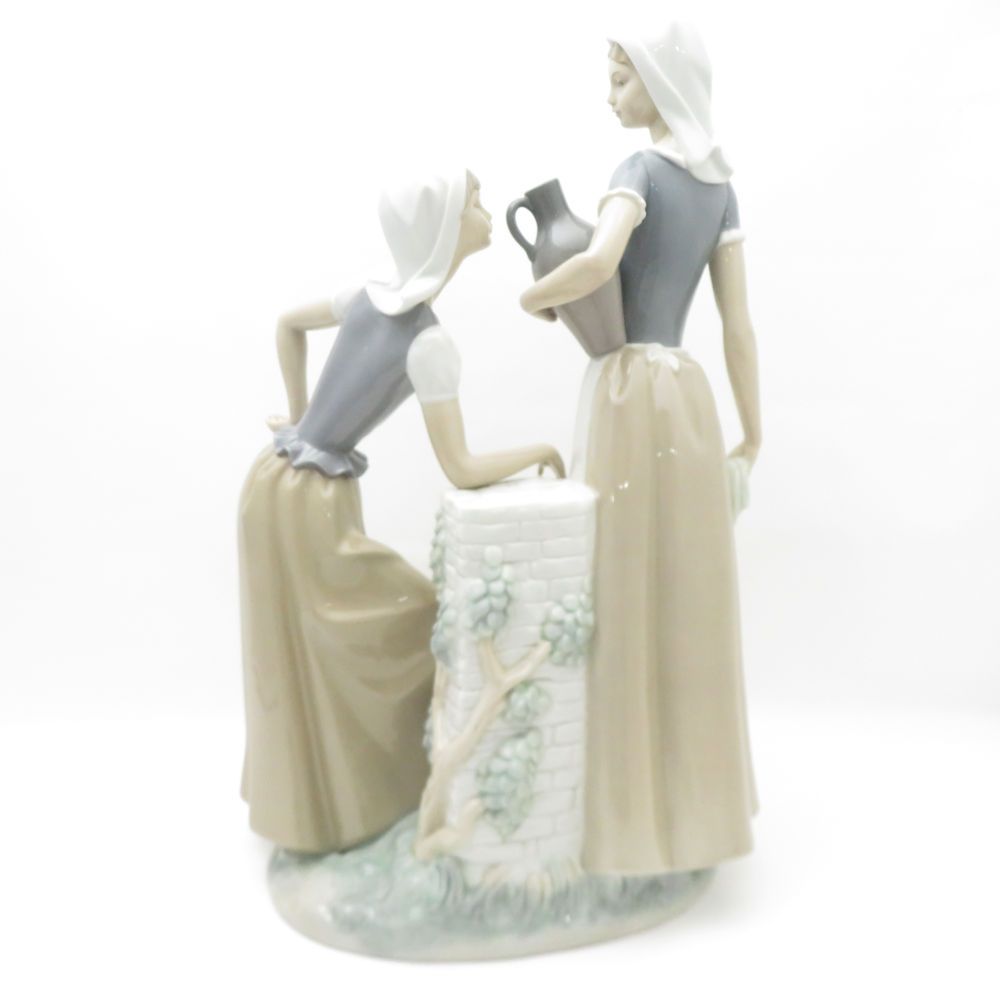 NAO ナオ おしゃべり Talking フィギュリン 置物 陶器人形 女性 オブジェ SC9066Z NEXPOTALLINN_EU