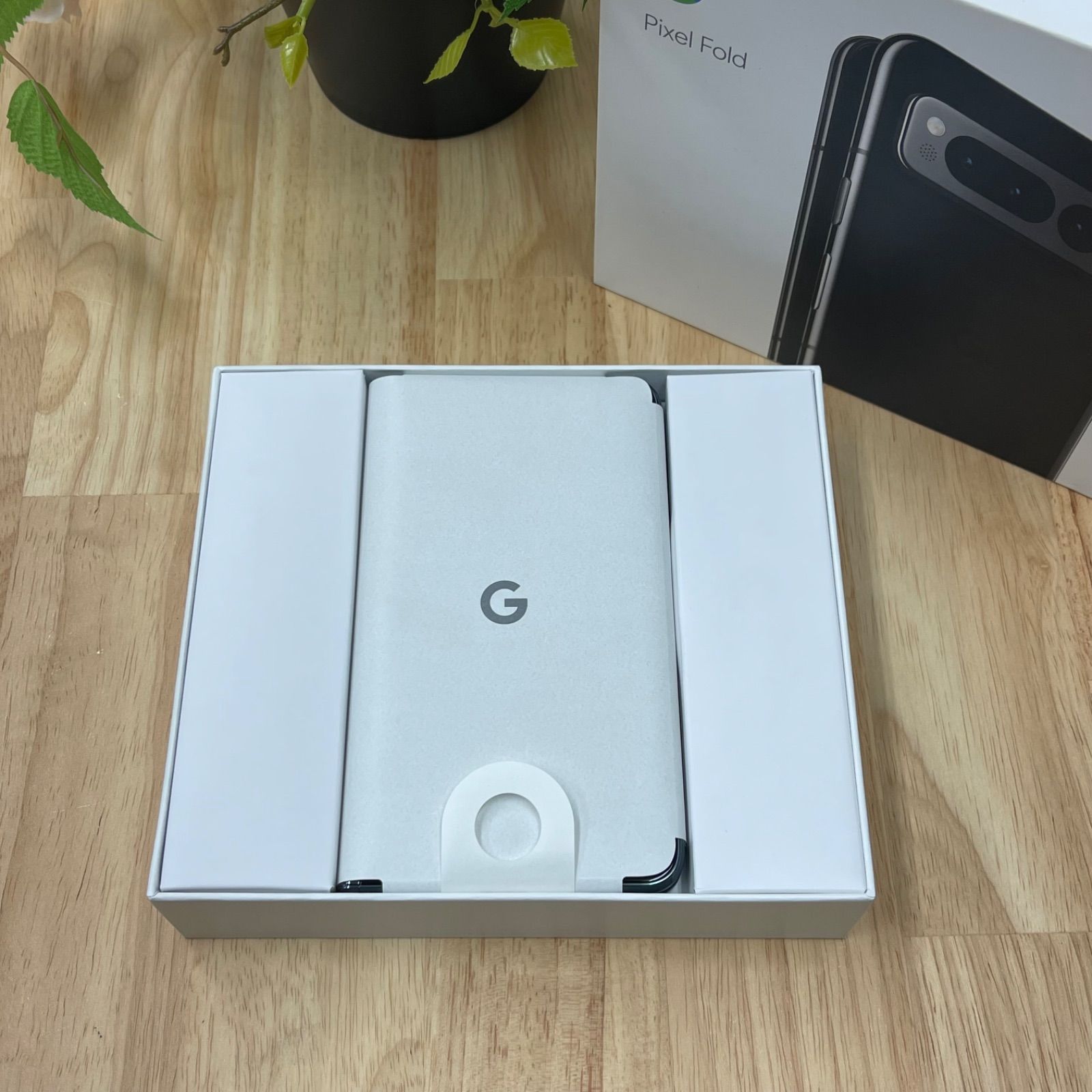 新品、未使用 Google Pixel Fold 256Gb Obsidian SIMフリー送料