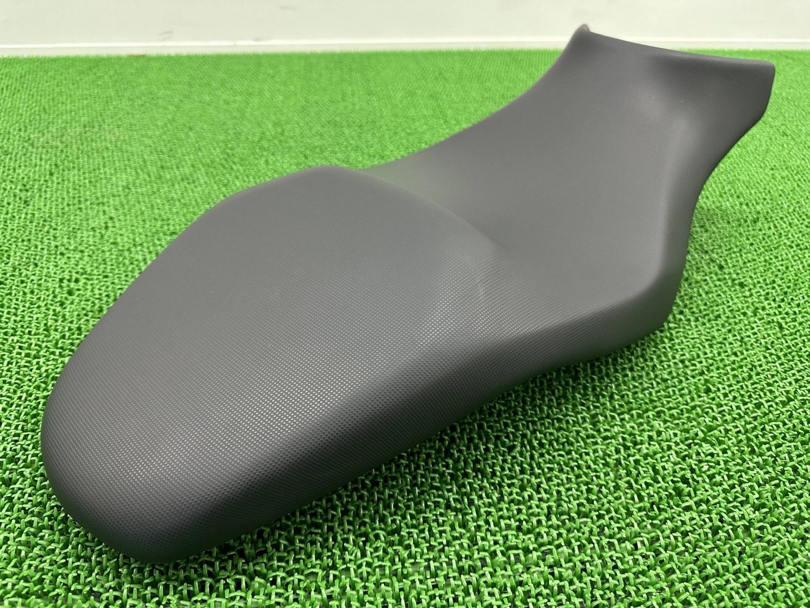 G310R シート 8556904 BMW 純正 バイク 部品 コンディション良好 破れ無し 人気のノーマルノンスリップシート 品薄 Tb WWW_NOITHATQUANGTHANH_NET