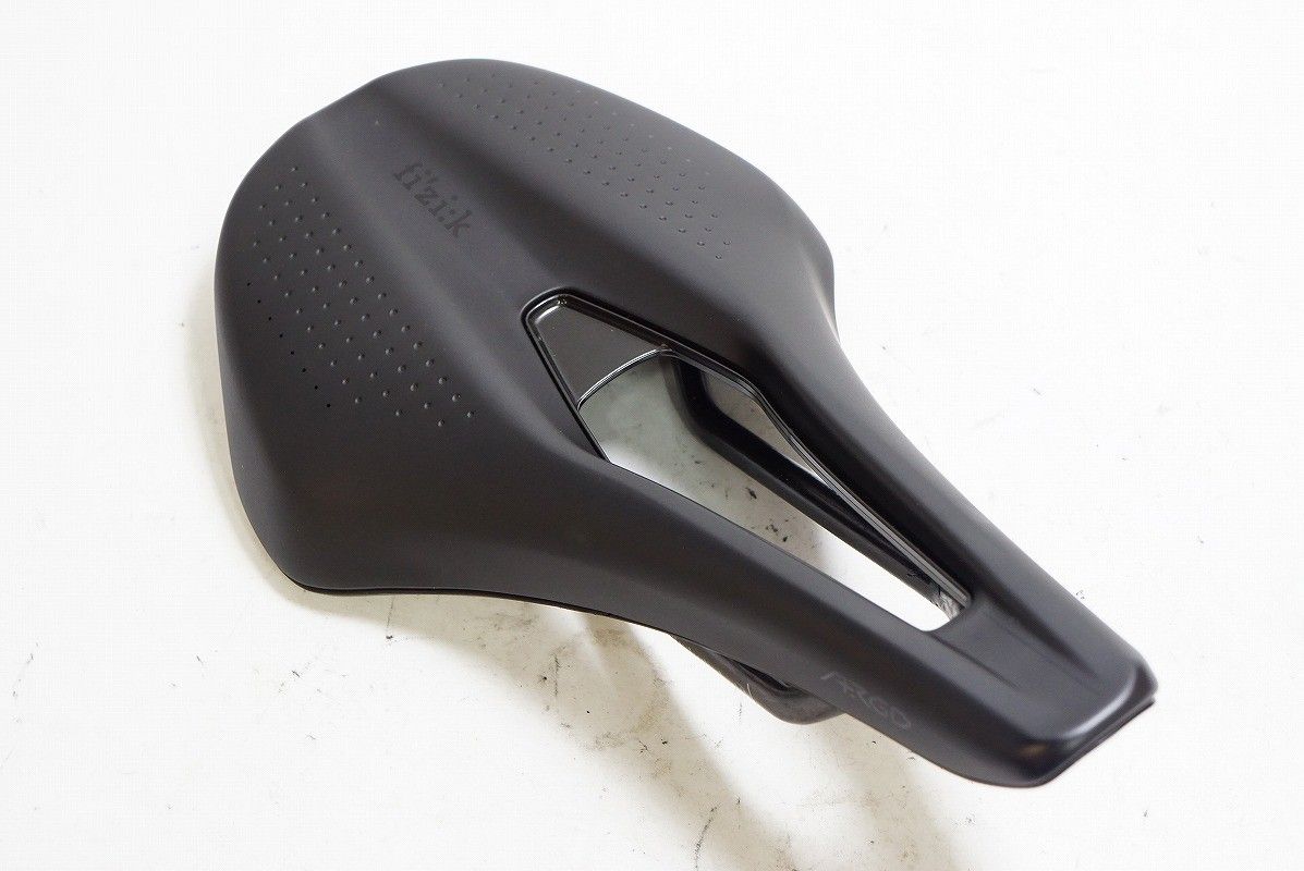 FIZIK 「フィジーク」 TEMPO ARGO R1 サドル / バイチャリ熊谷店