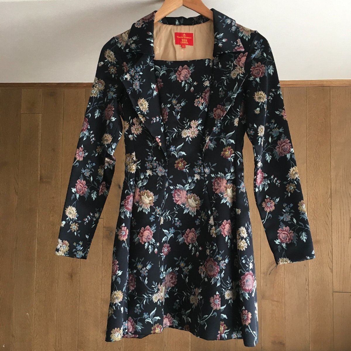 美品 Vivienne Westwood ヴィヴィアンウエストウッド ワンピース 美品 Vivienne Westwood ヴィヴィアンウエストウッド ワンピース