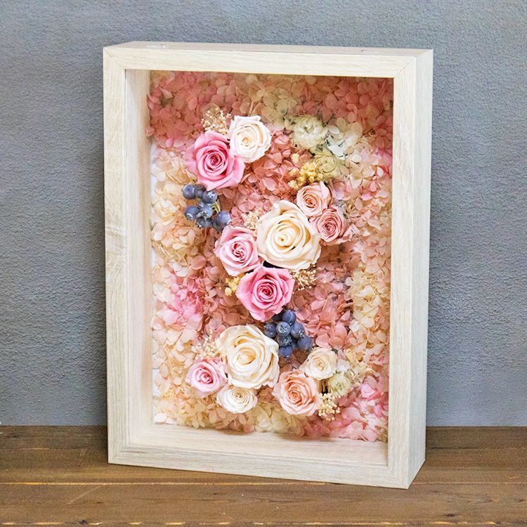 プリザーブドフラワー 額縁に入ったお花 心をこめて丁寧に作りました