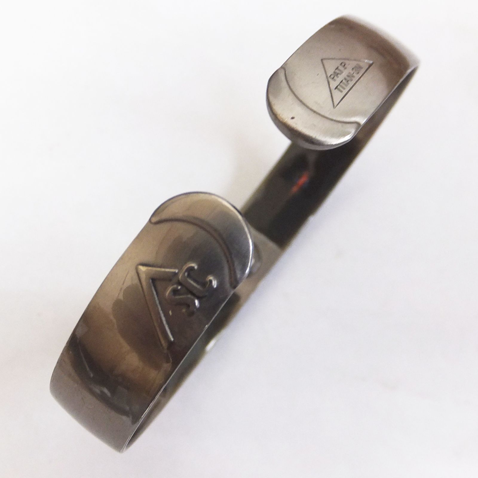 バングル チタン