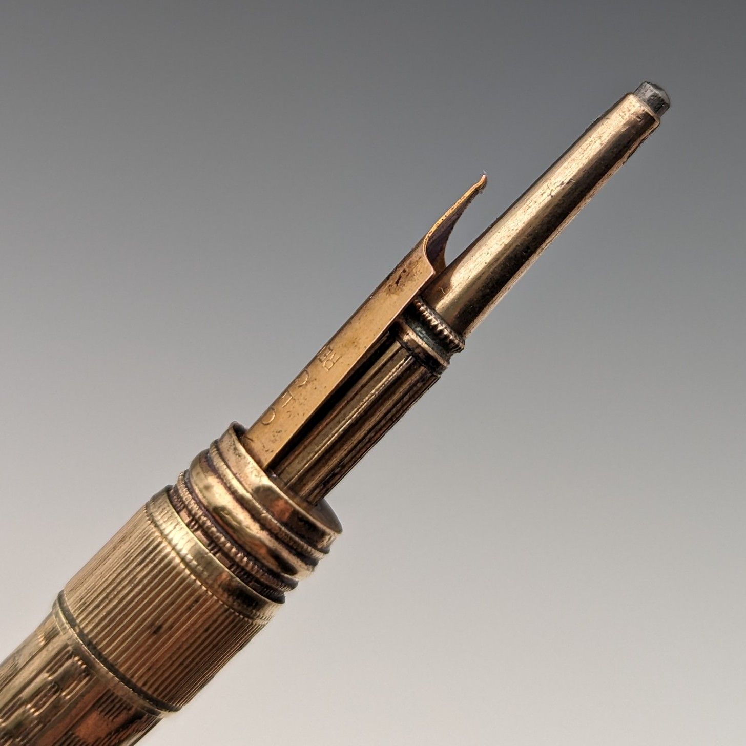 ヴィンテージ 金張り 推進式ペンシル＆つけペン 伸縮式96-121mm ヴィンテージ 金張り 推進式ペンシル＆つけペン 伸縮式96-121mm