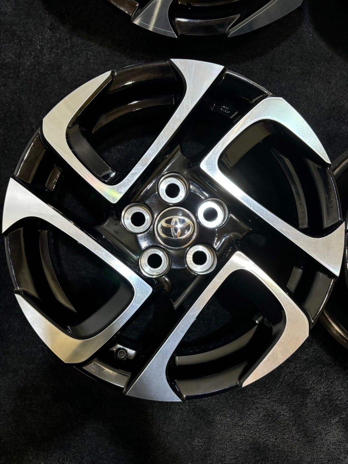 ② 10系 シエンタ 純正 15in 5.5J +40 PCD100 4本セット