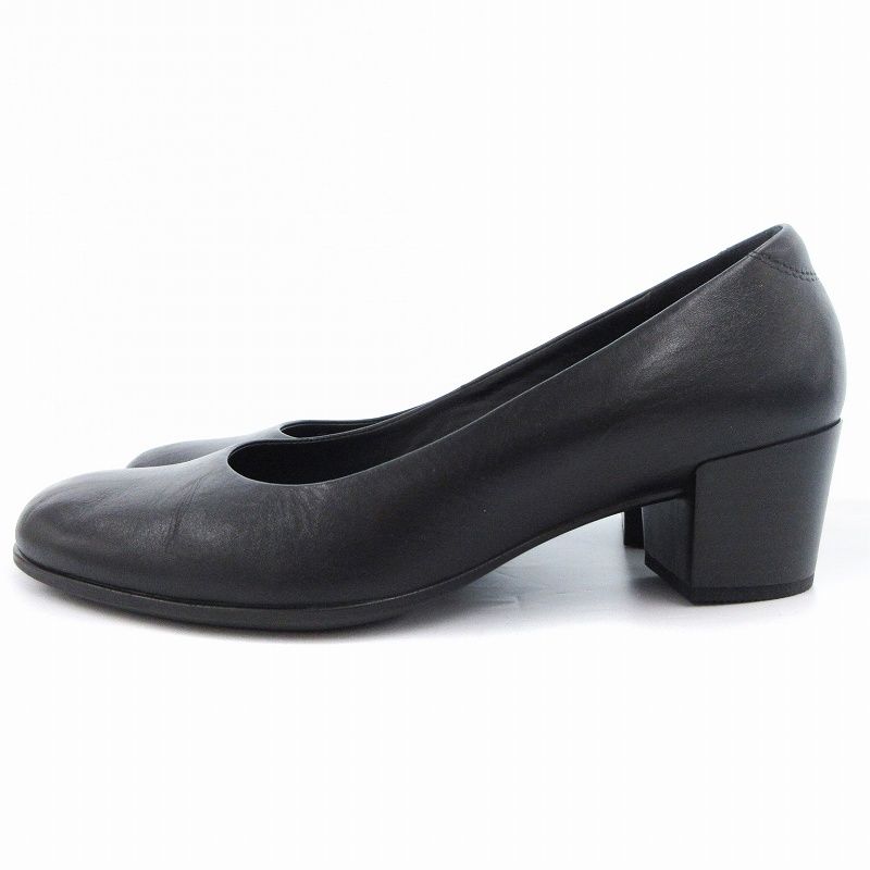 ECCO エナメル ブラック ラウンドトゥ　中ヒール　パンプス ECCO エナメル ブラック ラウンドトゥ 中ヒール パンプス 靴