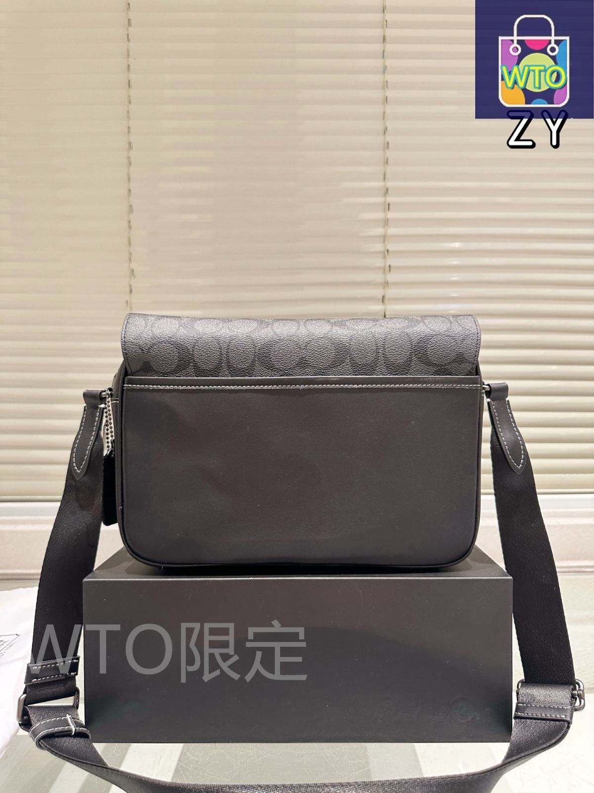 COACH - coach  バッチ　コラボ 財布 コーチ COACH×Disneyコラボ とんすけ ミディアム 93768