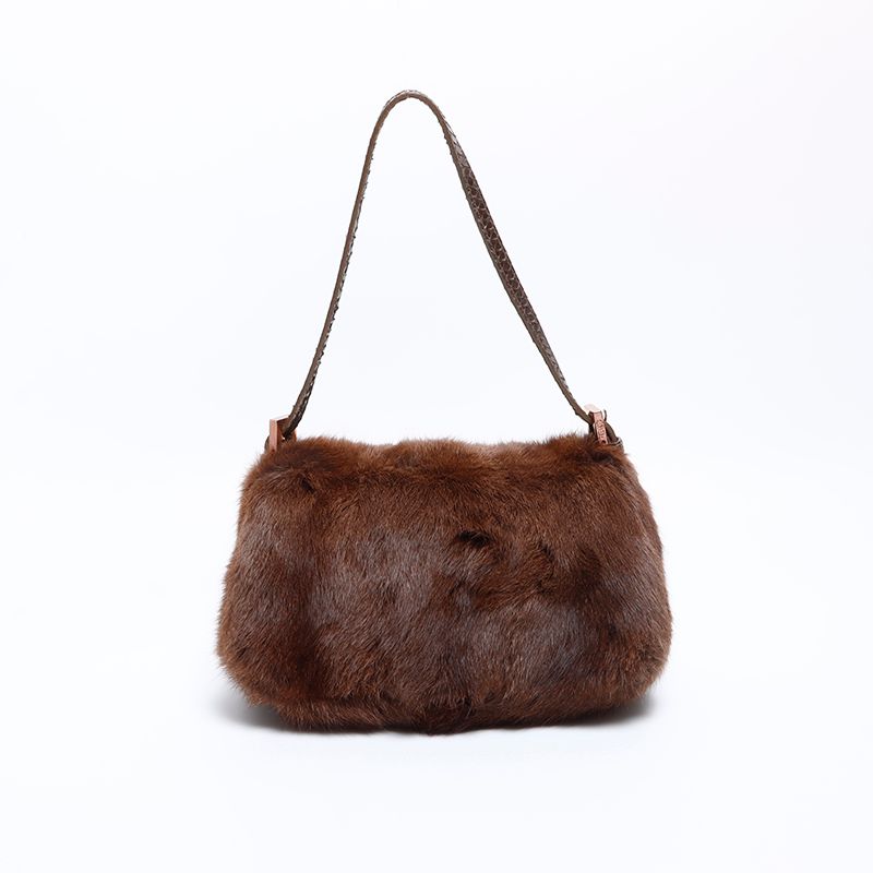 FENDI フェンディ ショルダーバッグ ラビットファー マンマバケット 