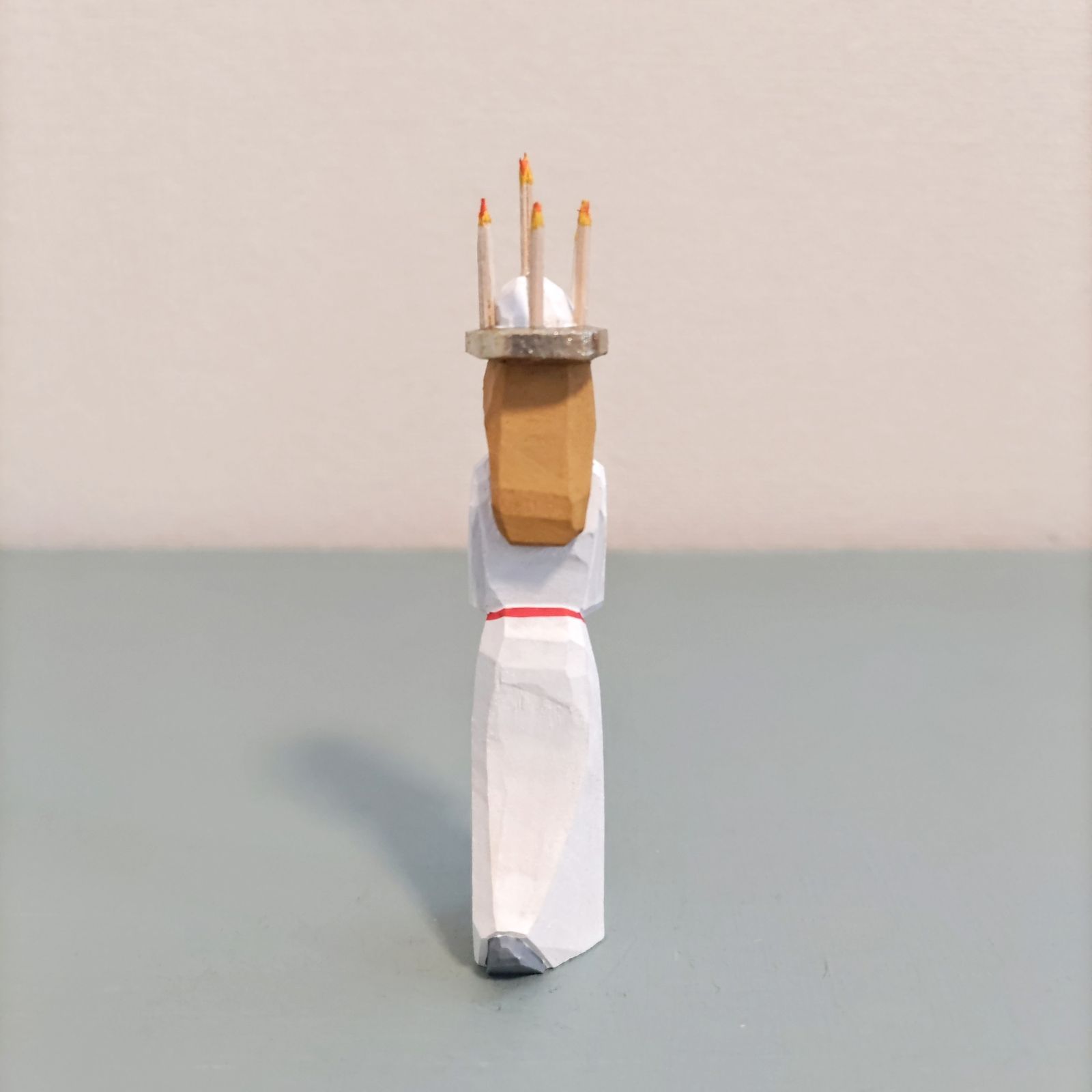 ドイツ工芸品 聖ルチア 木製 ドイツ雑貨 ヘルビッヒ工房 木彫り 木製