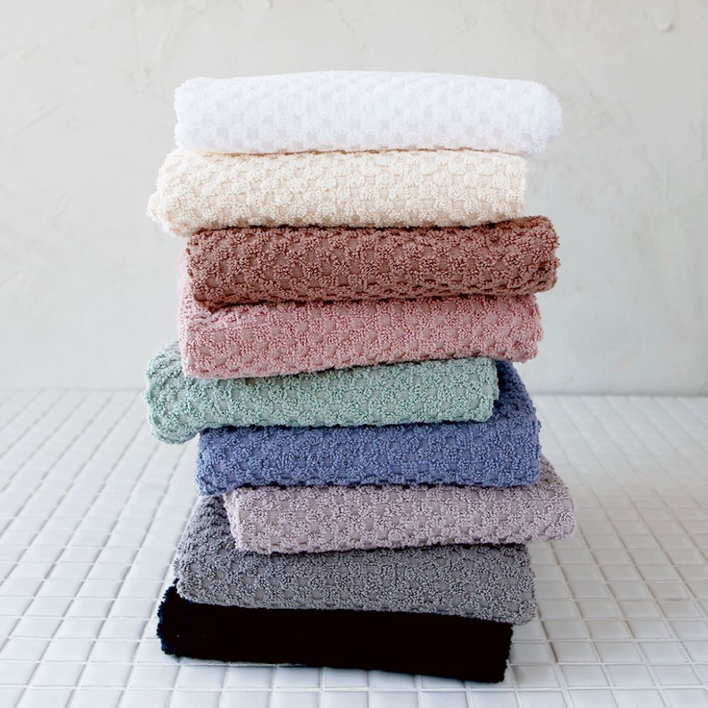 吉田修一「国宝」(上)(下)☆限定特装版☆2冊とも直筆サイン入り☆新品未開封品☆ 吉田修一「国宝」(上)(下)☆限定特装版☆2冊とも直筆