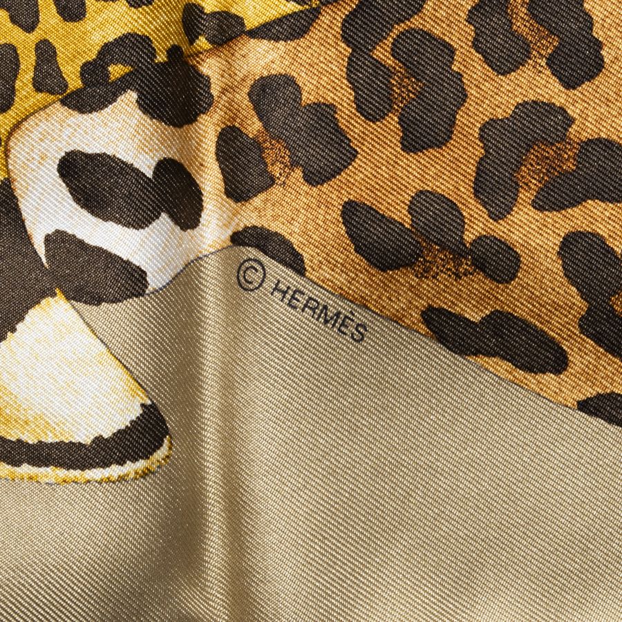 HERMES エルメス カレ90 Lazy Leopardesses レイジー・レオパード 003779S　04 スカーフ 2021AW ベージュ グレーNSブランド
