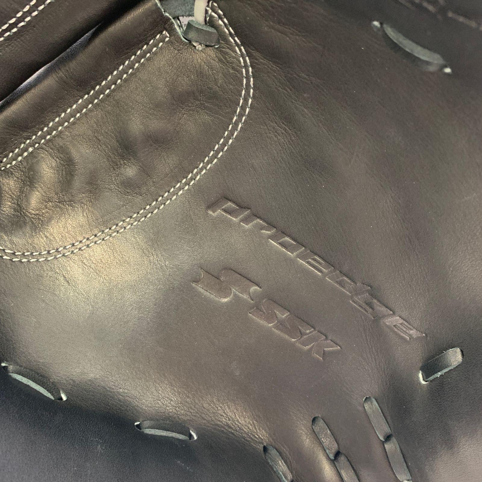 キャッチャーミット 捕手