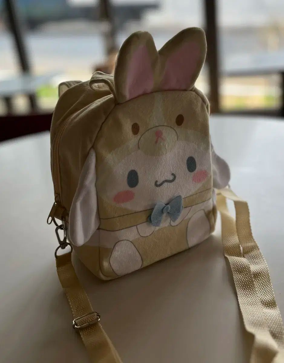 楽天市場】シナモロール フェイス形ショルダーバッグ : サンリオ