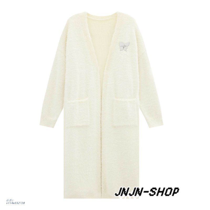 大人ニット ブローチ付