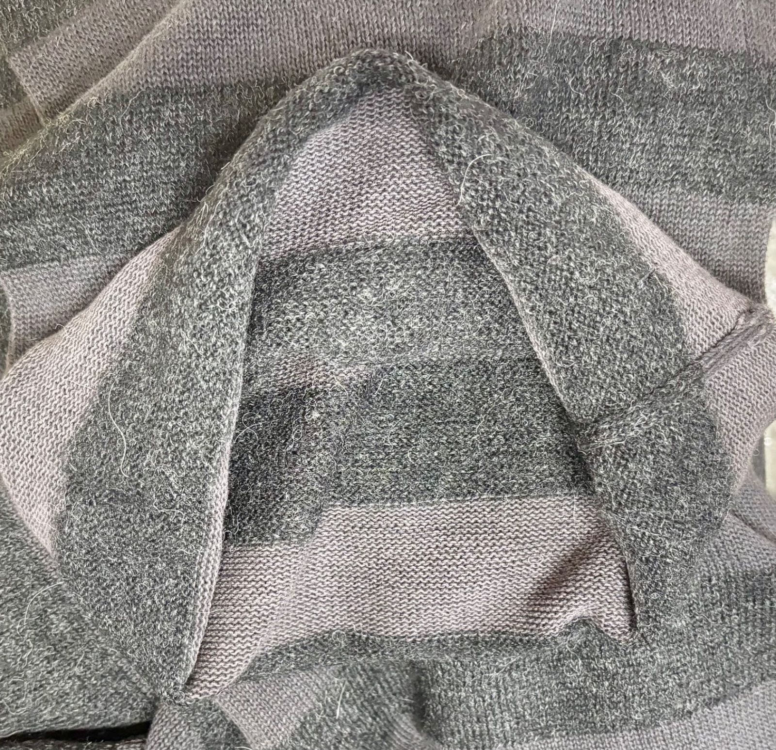 TOMORROWLANDマフラー　新品未使用　グレー TOMORROWLAND｜トゥモローランドのマフラー（無地）通販 - ZOZOTOWN