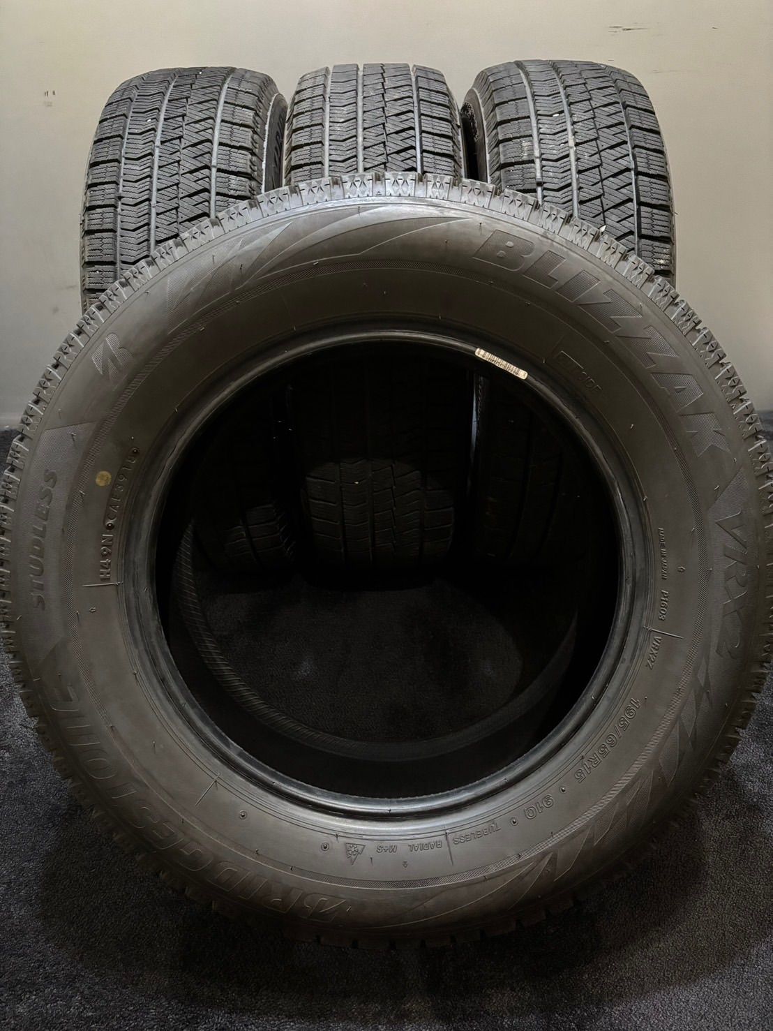 ☆195/65R15 BRIDGESTONE/VRX2 18年製 スタッドレス 4本