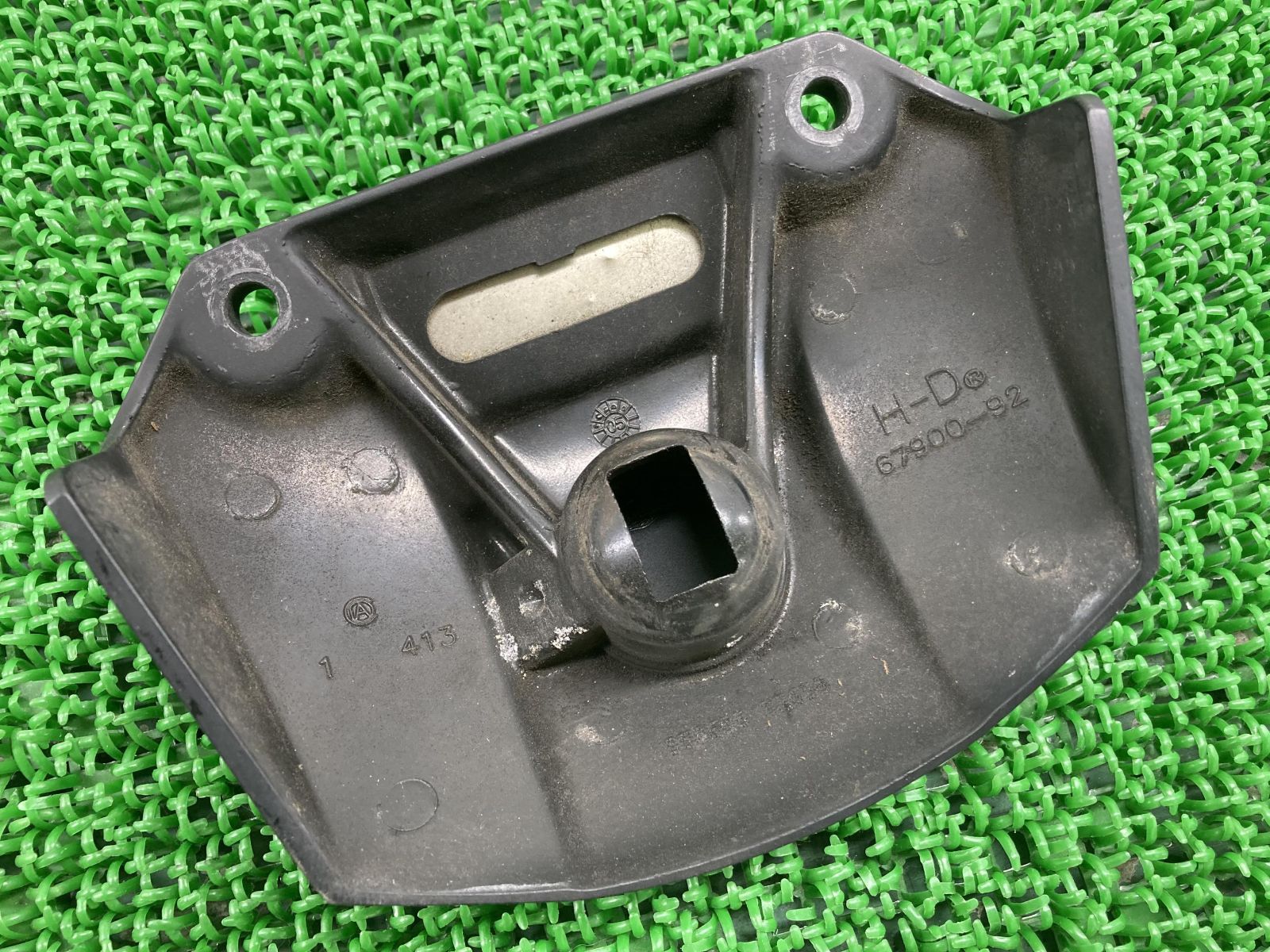 ハーレー ヘッドライトバイザー 67900-92 スポーツスターダイナアイアン 2-7427☆ハーレー 純正 ヘッドライトバイザー 67900-92
