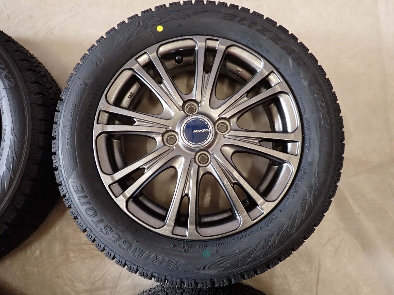 新作もいち早くお手元に！ 冬 製 4本SET 会社宛 155 65R14×4.5J 75Q ブリヂストン ブリザック VRX2 N-BOX ワゴンR スペーシア ウェイク NO D6252