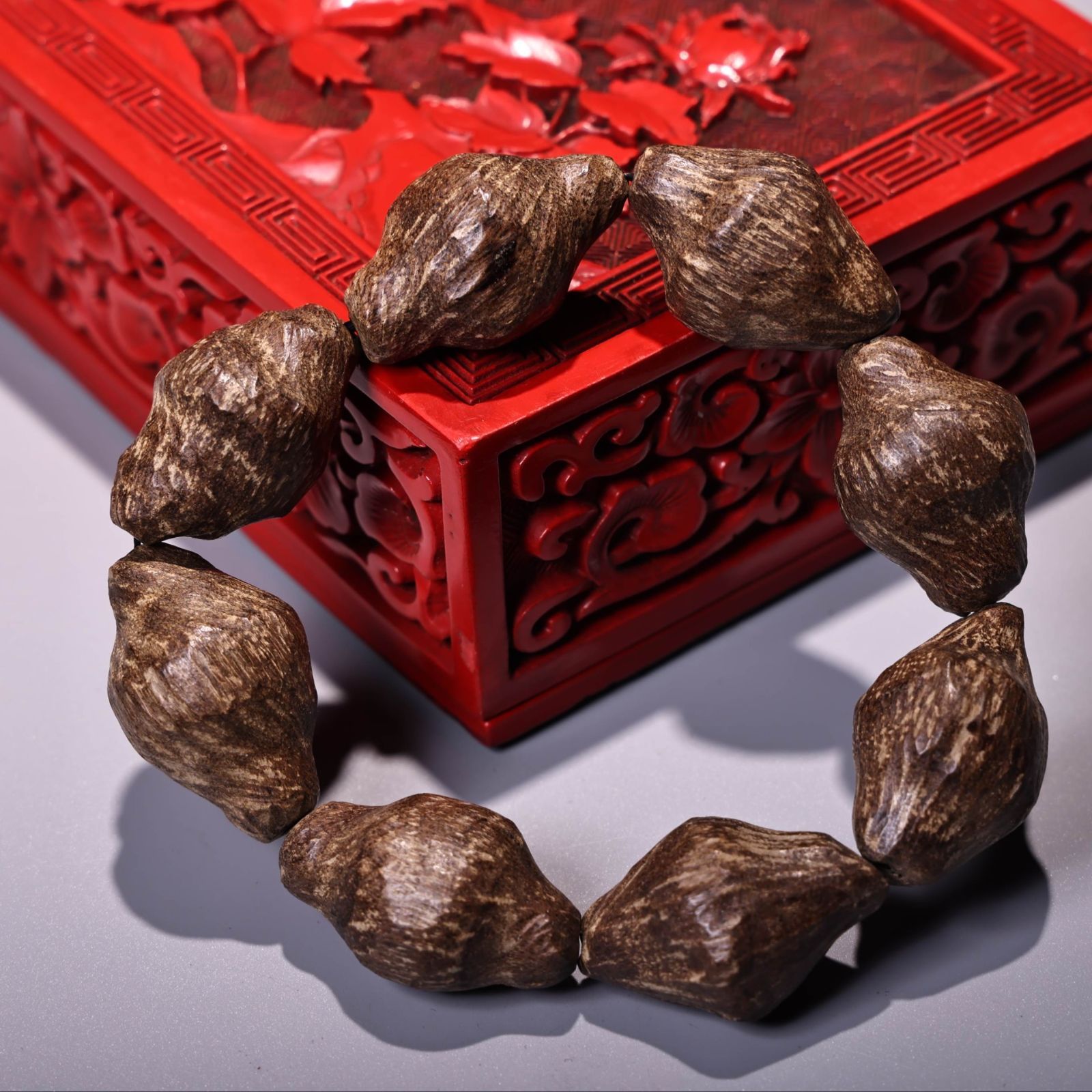 中国古美術・旧蔵寿山石【宝壺】飾り・己丑年福厂作・木箱付き・手彫り・文房置物 中国古美術・旧蔵寿山石【宝壺】飾り・己丑年福厂作・木箱付き