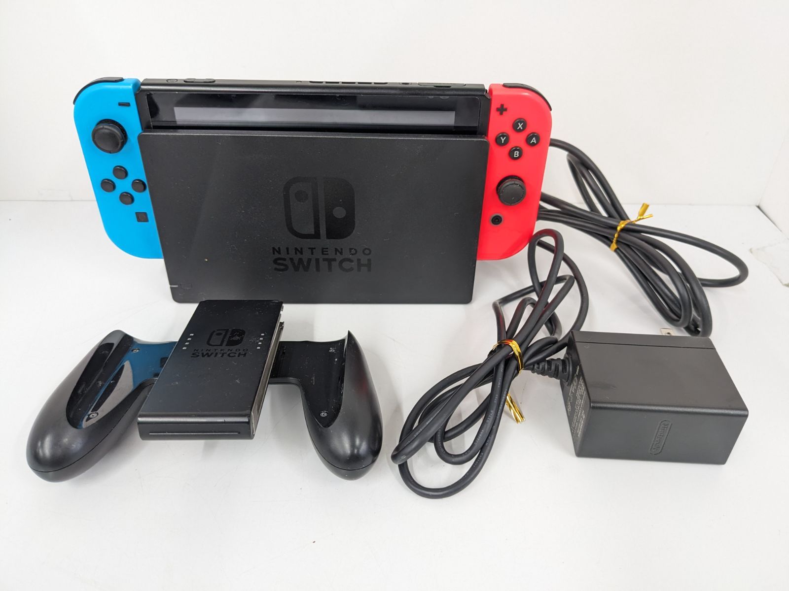 ＆通電確認済み Nintendo Switch 本体 HAC-001 充電器 人気 Joy-Con付
