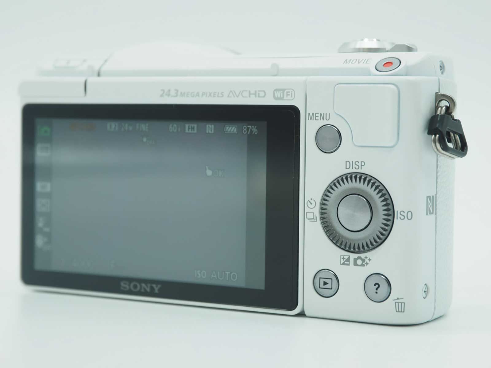 Mirrorless White