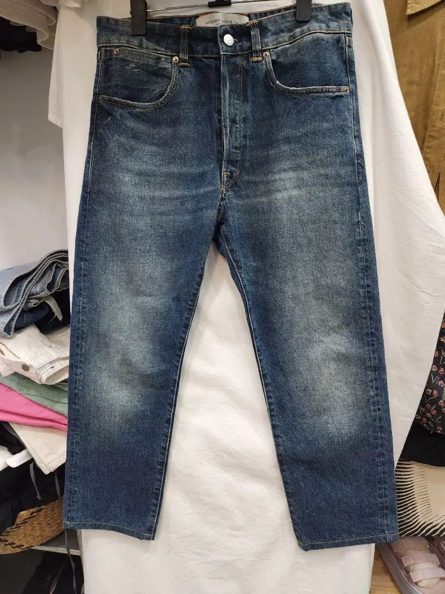 ゴールデングースジーンズ