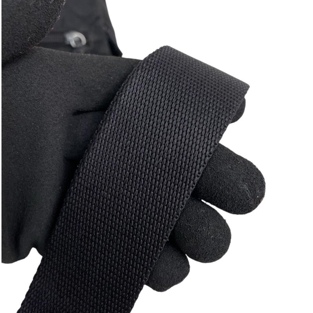 プラダ メッセンジャーバッグ 三角ロゴ 三角プレート ショルダーバッグ