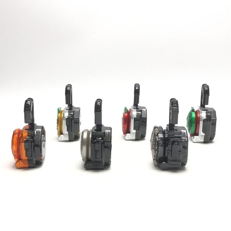 【中古】開封)バンダイ CSM ロックシード 鎧武セット/仮面ライダー鎧武[18][240018380947] 中古】開封)バンダイ CSM ロックシード 鎧武セット/仮面ライダー
