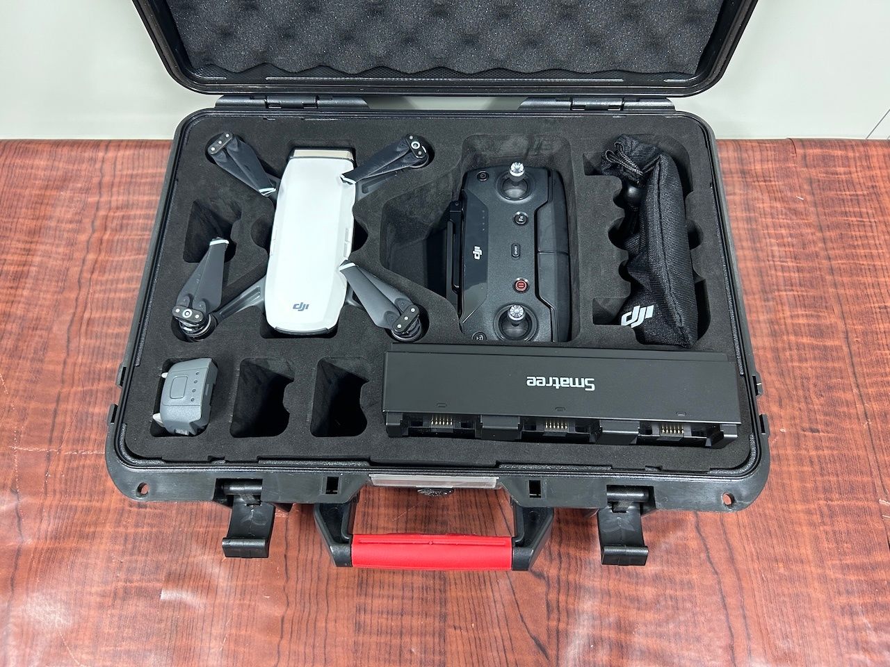 DJI