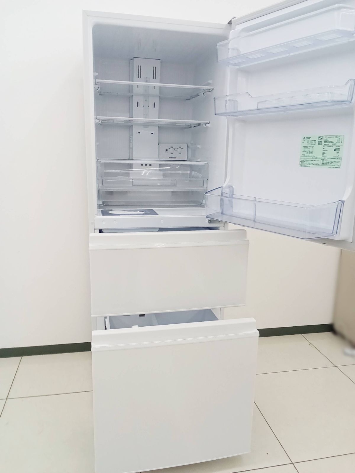 関東地域 販売 MITSUBISHI 冷蔵庫 2025年製 330L MR-C33J-W H475