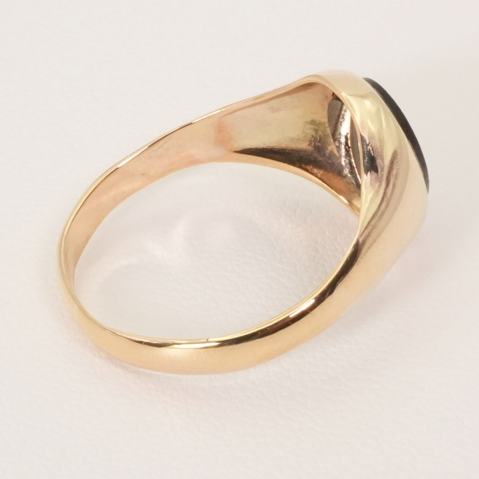 英国 K9 ゴールド オニキス シグネットリング 23号 1971年 UK Vintage Jewelry】K9 Onyx Signet Ring（リング）｜WORLDLY