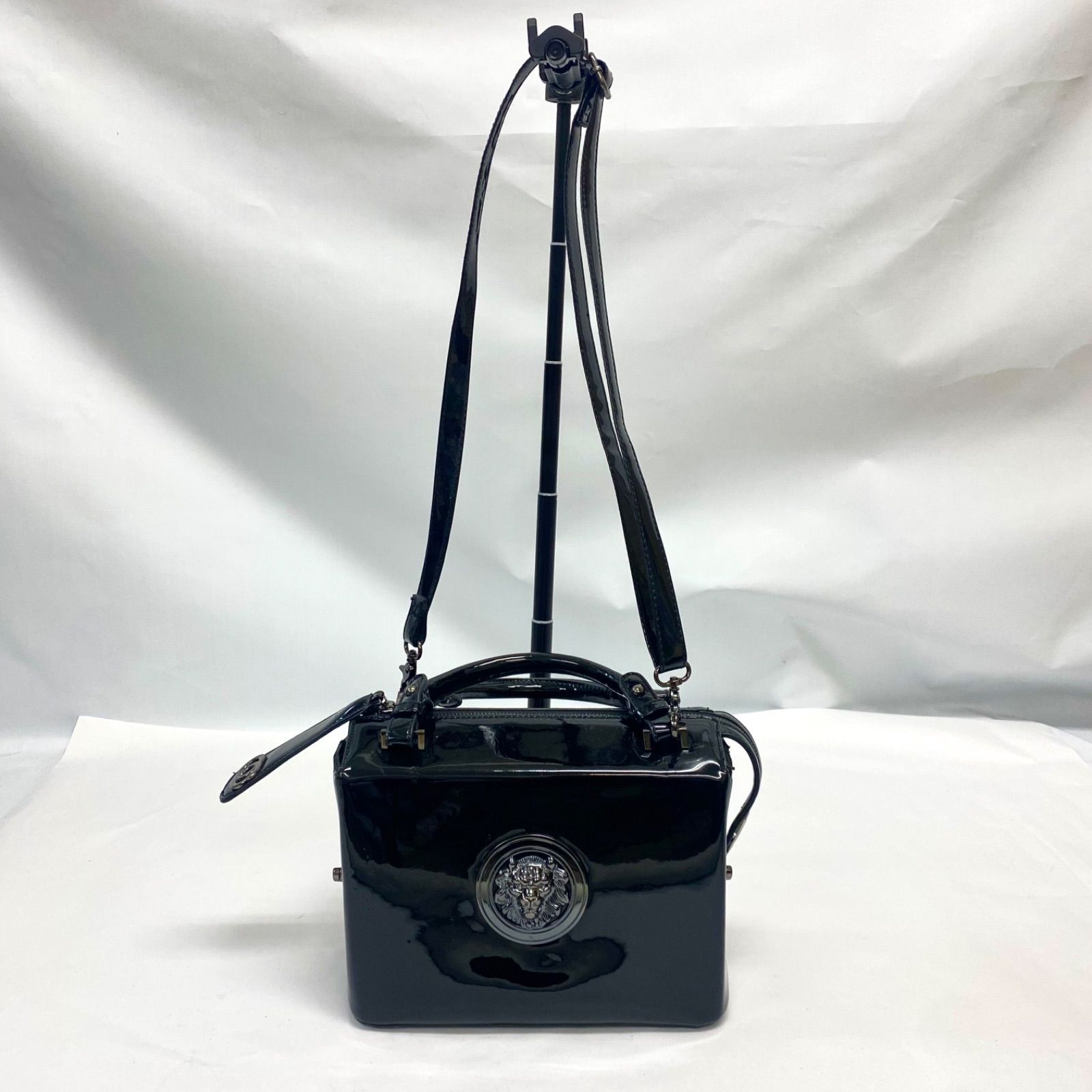 K47 VERSACE ヴェルサーチ エナメルバック ショルダー ハンドバック K47 VERSACE ヴェルサーチ エナメルバック ショルダー