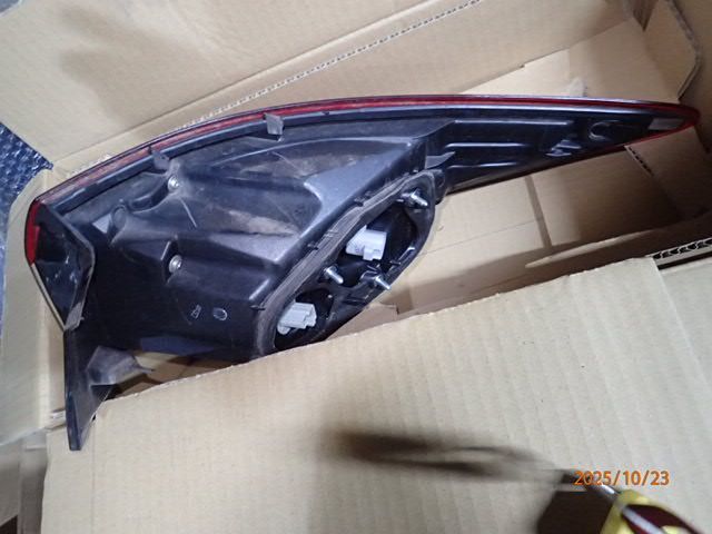 アテンザ GJ2AP 中期 テールライト テールランプ 左 gja1-51160 記号 E FFCRYSTALESIA_COM