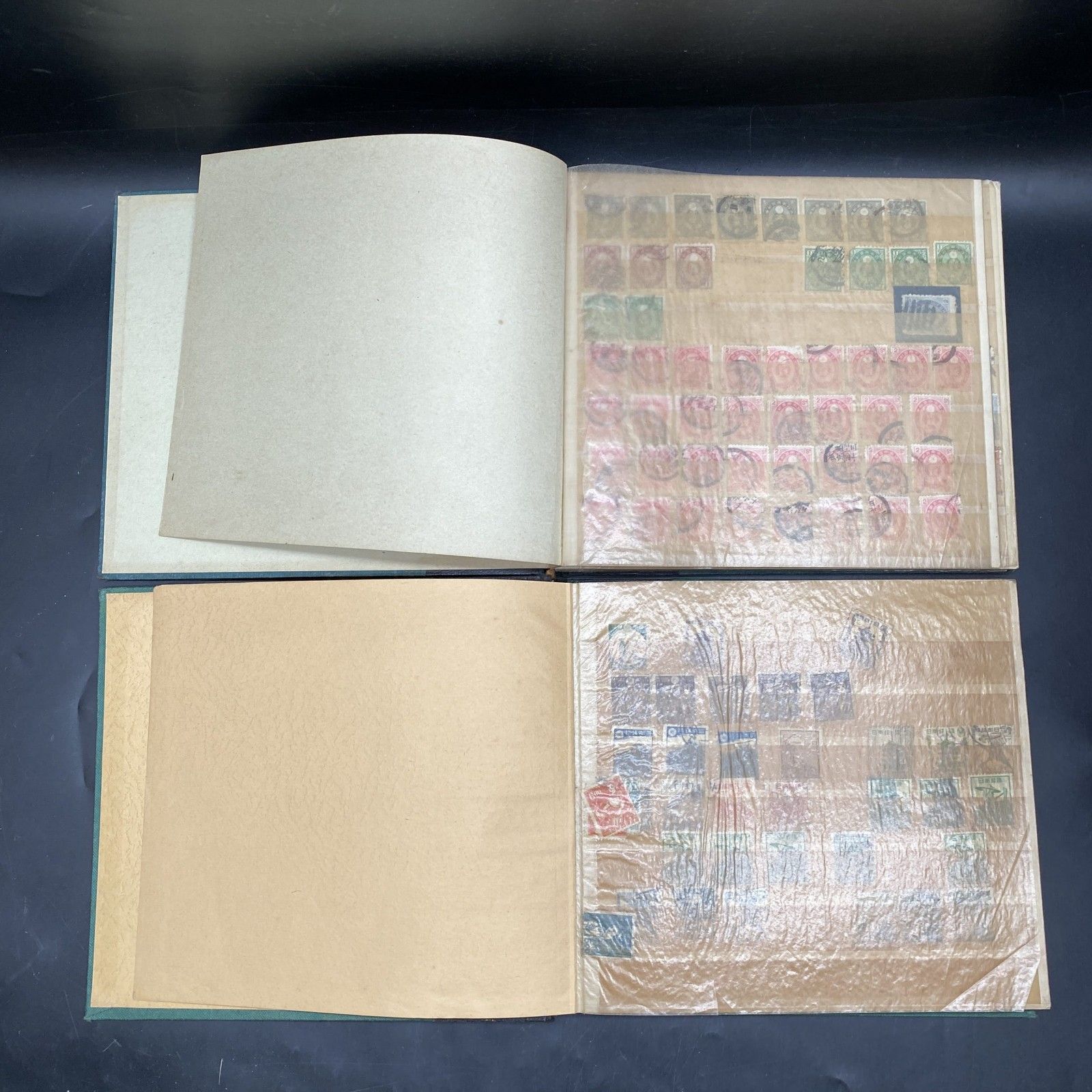 希少 大量 日本 アルバム2冊分 菊切手 年賀切手 記念切手 普通