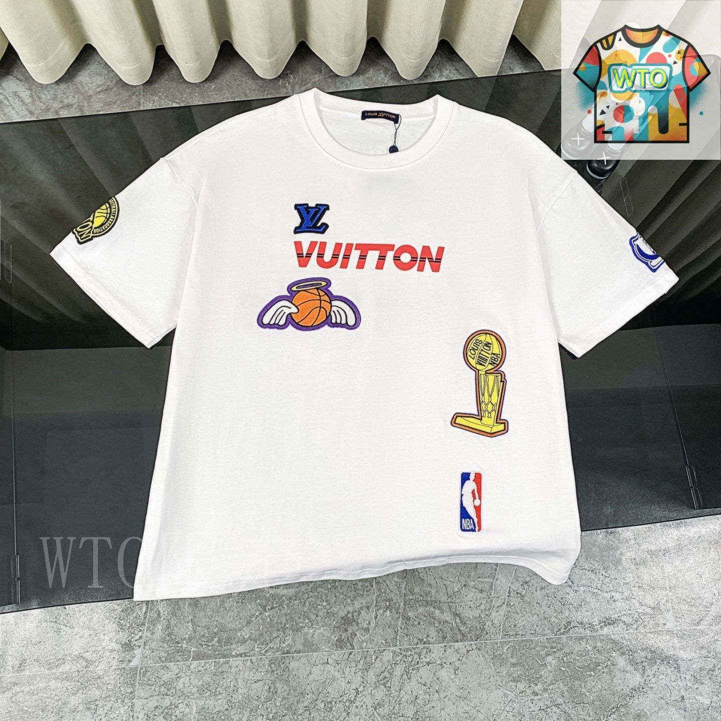 今日特価】LOUIS VUITTON x NBA 刺繍?身パターン 半袖 T シャツ