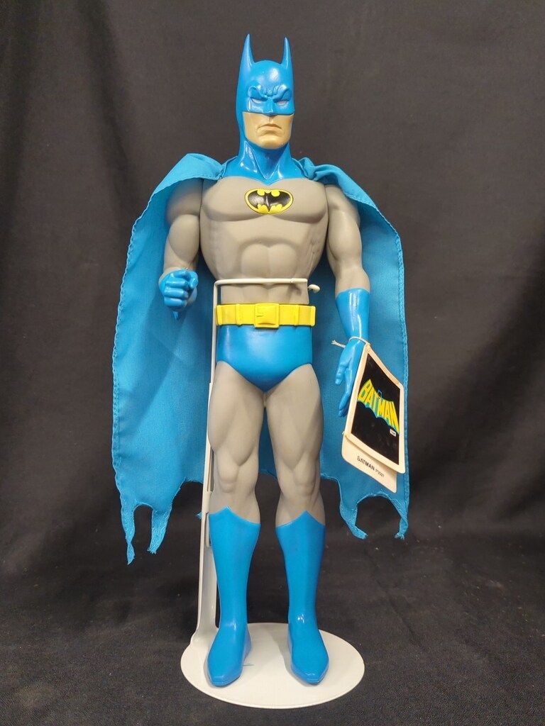 HAMILTON (ソフビ製フィギュア) BATMAN (水色 / グレー) 約39cm - メルカリ