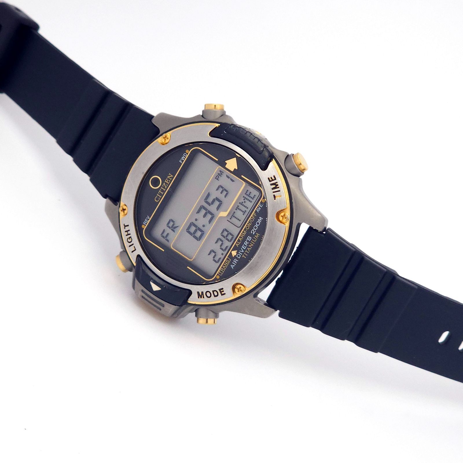 良品 CITIZEN シチズン プロマスター エアダイバーD202-Q00117 ☆良品 CITIZEN シチズン プロマスター エアダイバーズ200M D202