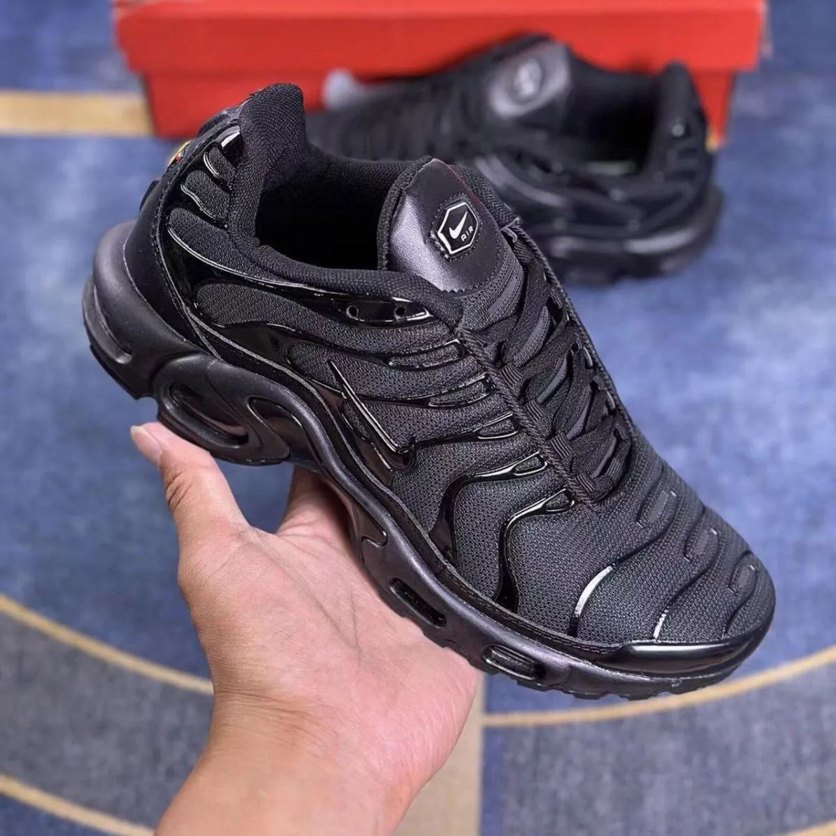 ナイキ エアマックスプラス トリプル ブラック NIKE AIR MAX PLUS TRIPLE BLACK - メルカリ