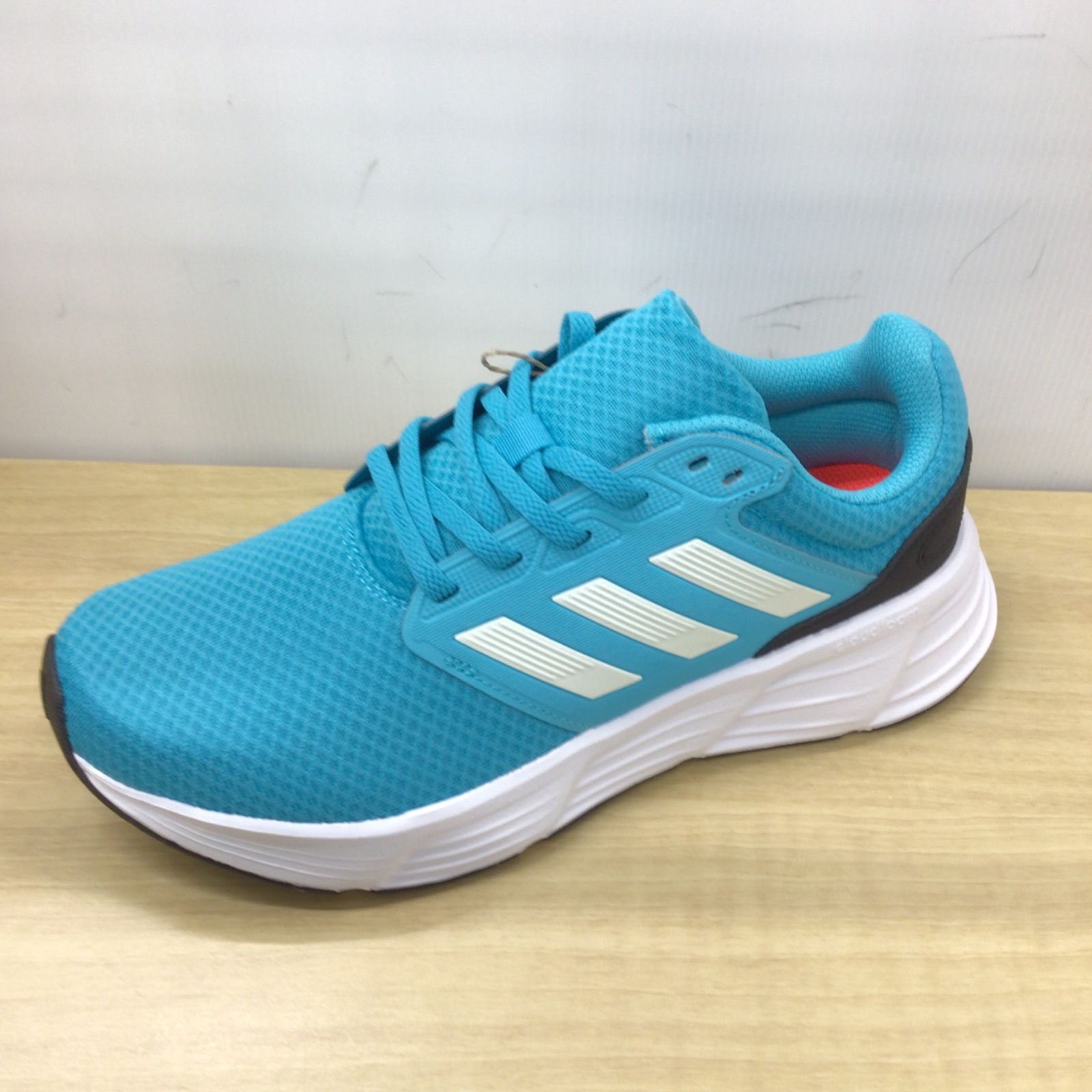 独創的 新品未使用 adidas ランニングシューズ メンズ アディダス スパイク・シューズ