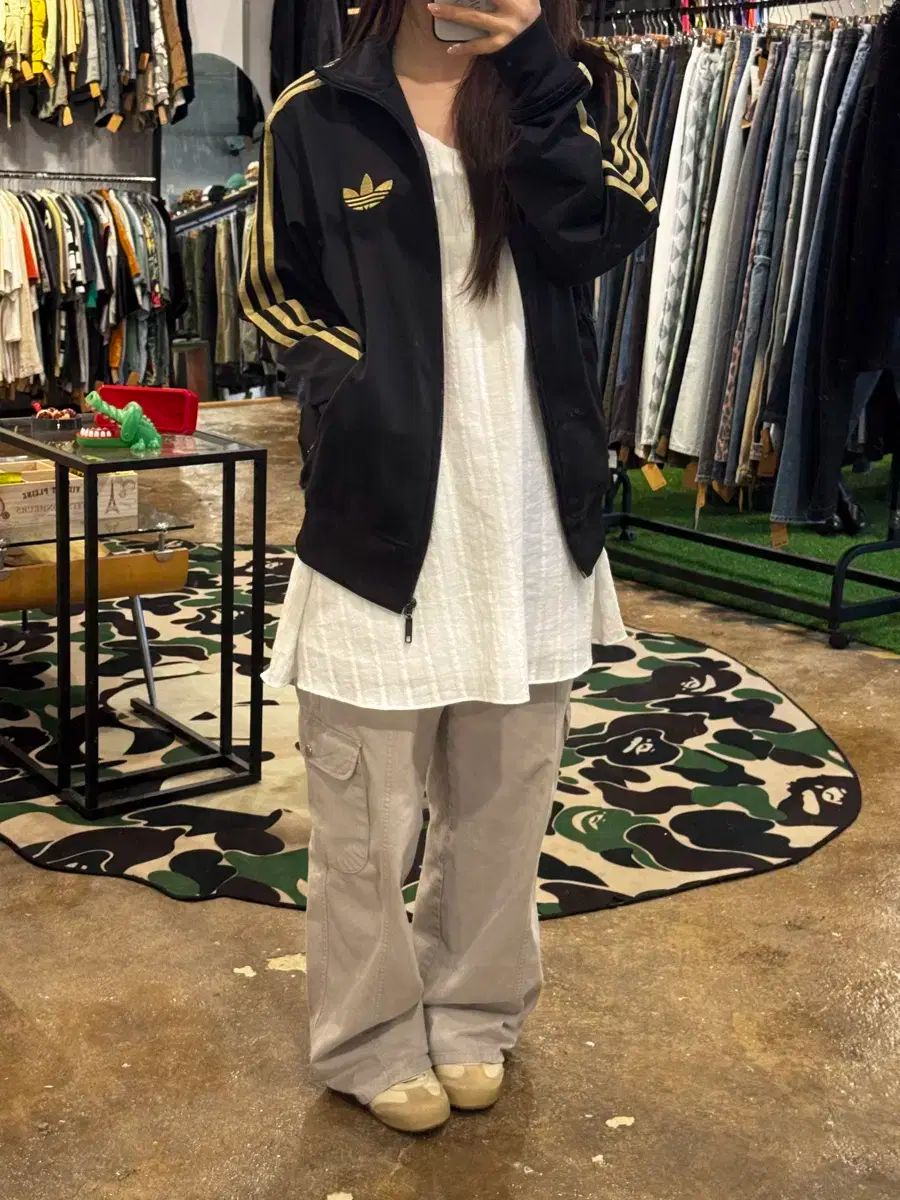 adidas アディダス