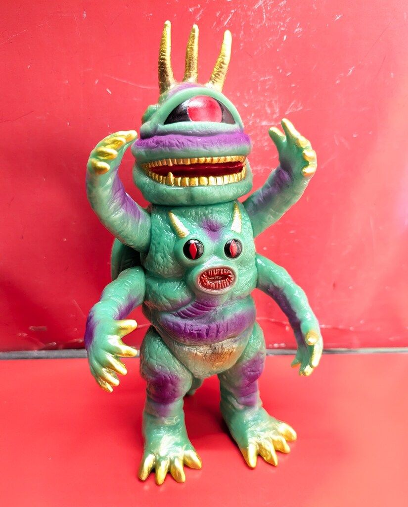 MEDICOM TOY 4本腕 バクラー 寄生虫バクラー 蛍光緑