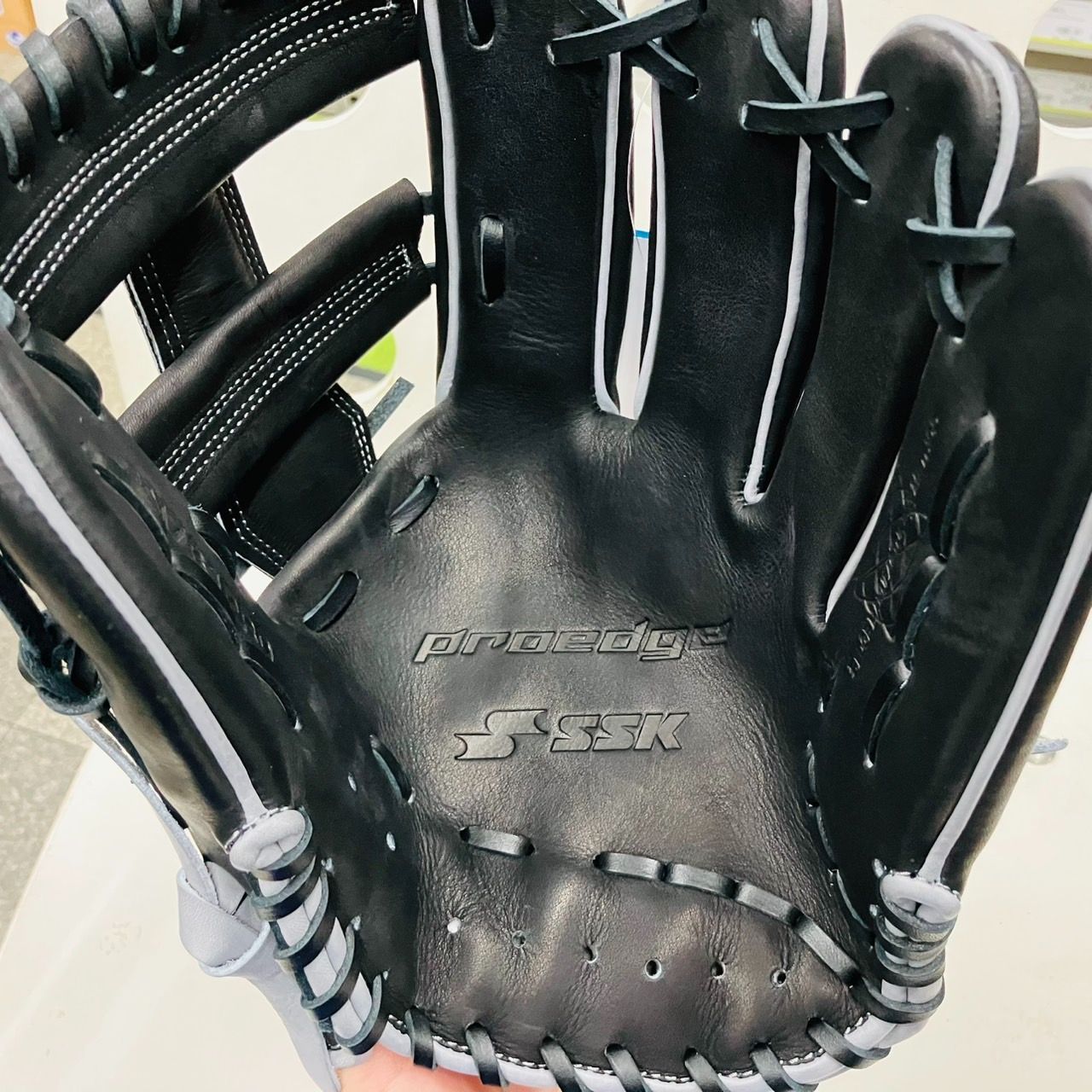 エスエスケイ SSK Proedge プロエッジ PN761PRO 軟式用 内野手用 広島