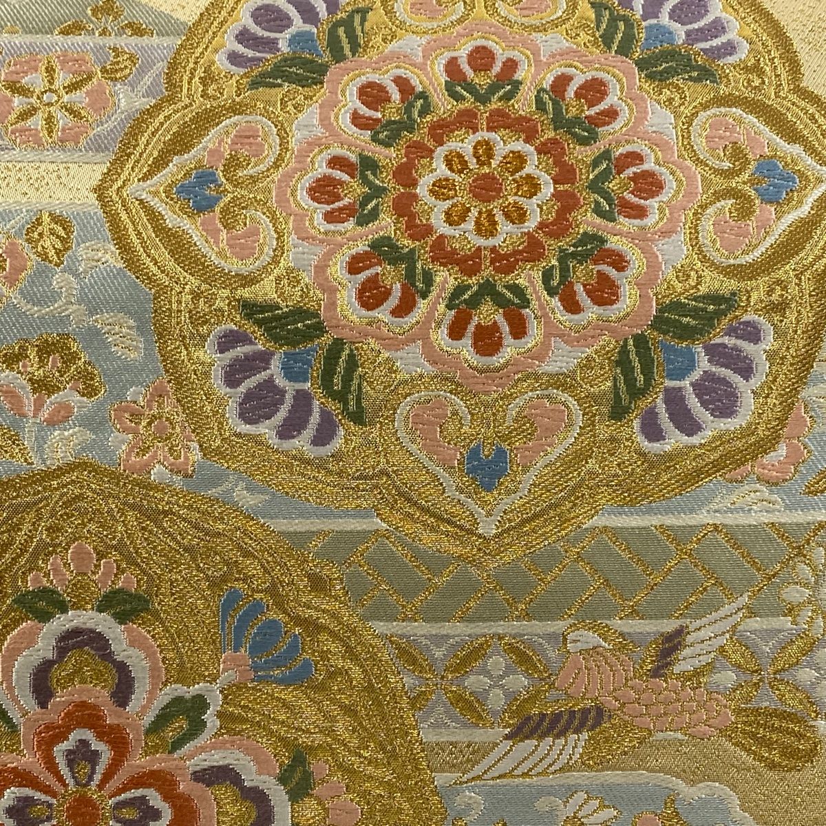 袋帯 華文 箔 金糸 秀品 美品 服部織物 六通 落款 金色 正絹 関西