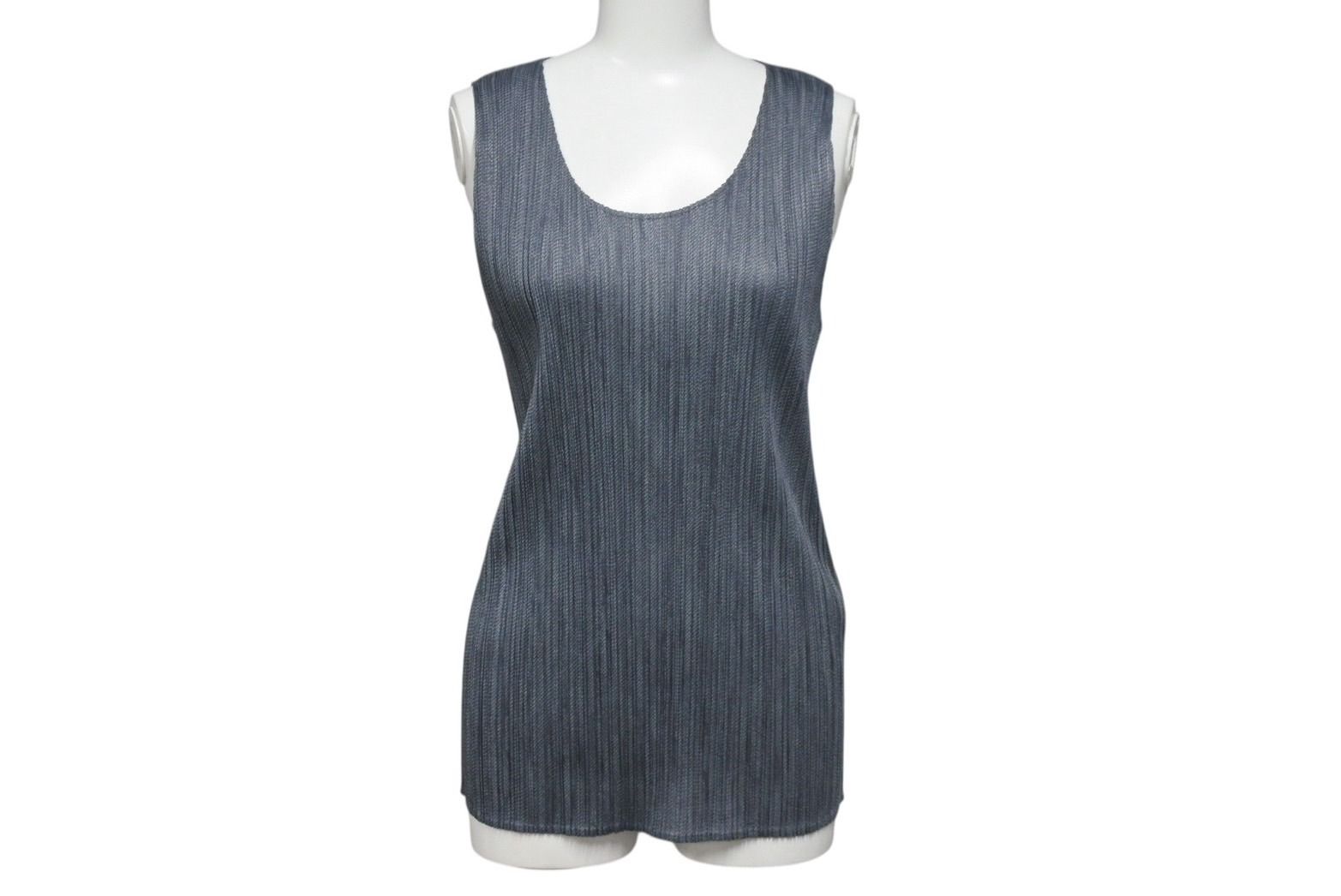 ISSEY MIYAKE - 極美品 ISSEY MIYAKE イッセイミヤケ PLEATS PLEASE プリーツプリーズ タンクトップ ノースリーブ PP04-JK200 サイズ4 グレー 中古 4b004360 極美品 ISSEY MIYAKE イッセイミヤケ PLEATS PLEASE プリーツ