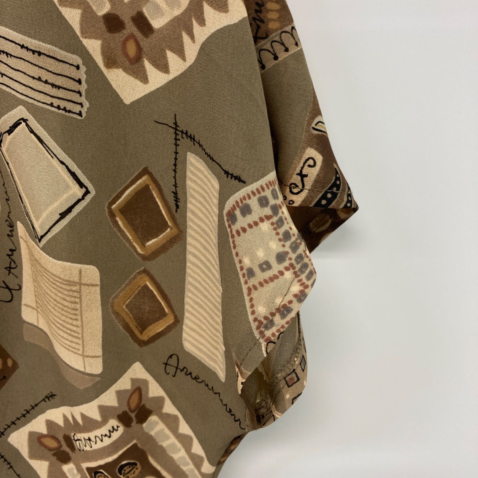 ジェンシアナ トップス