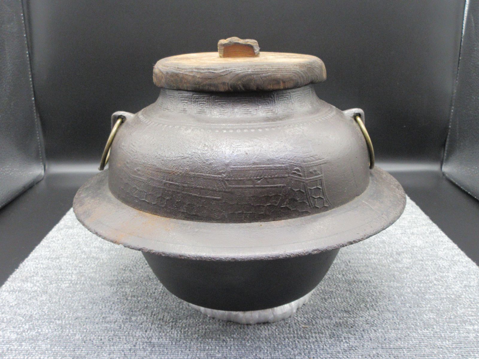 あじろ鉄 焼抜笹釜 風炉釜 茶道具 風炉釜 鉄釜 炉釜 茶釜 骨董 古道具