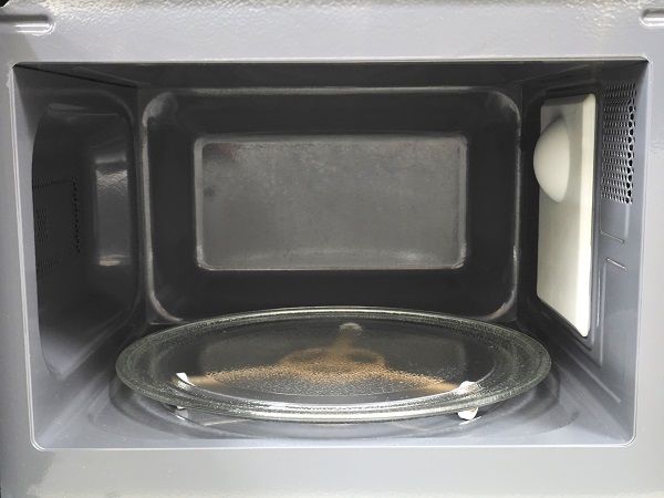 ターンテーブル