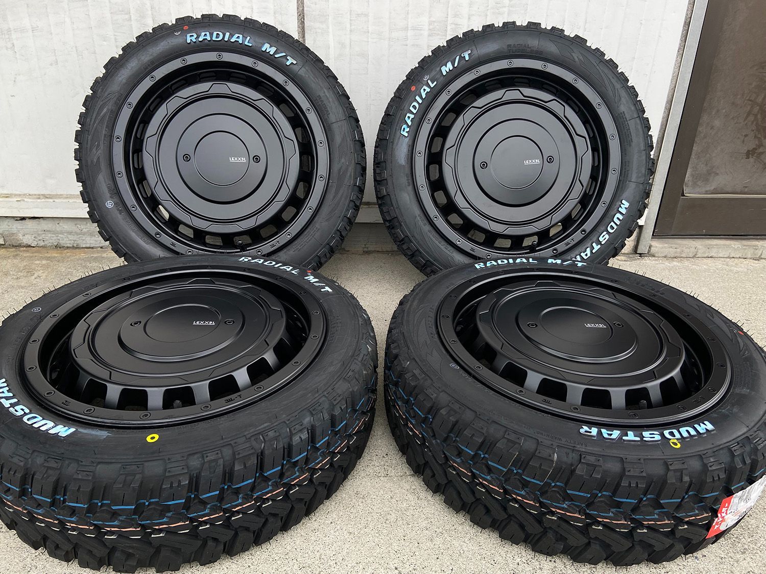 ルーミー トール LEXXEL SwaGGer Old style タイヤホイール 16