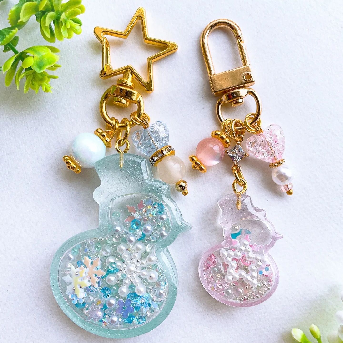 色が変わる？！不思議な スノーマン シェイカーキーホルダー⛄️ / 2点